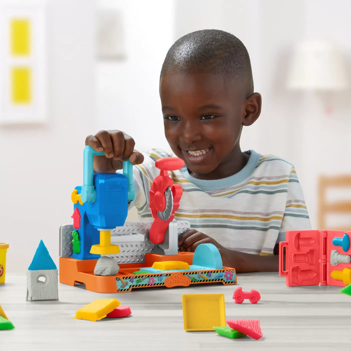 PLAY DOH BANC DE LUCRU CU SCULE, PLAY-DOH