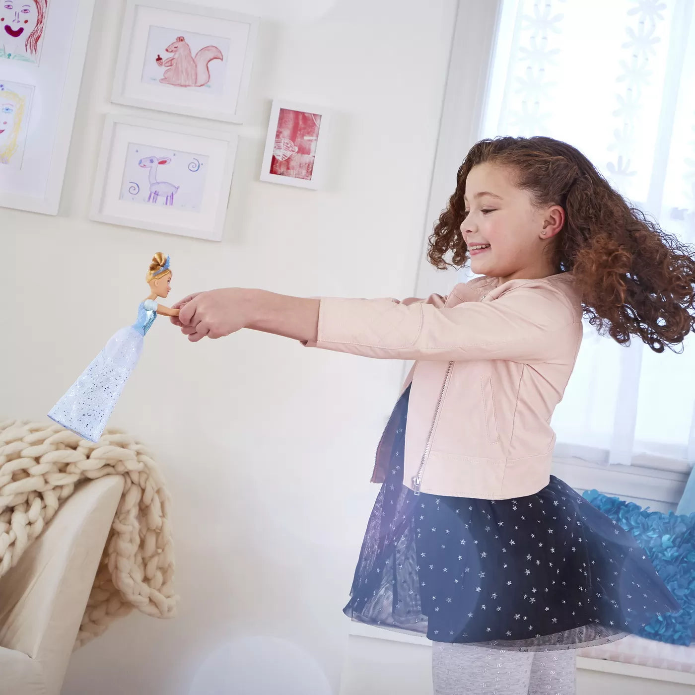 PAPUSA PRINTESA STRALUCITOARE CINDERELLA, DISNEY PRINCESS