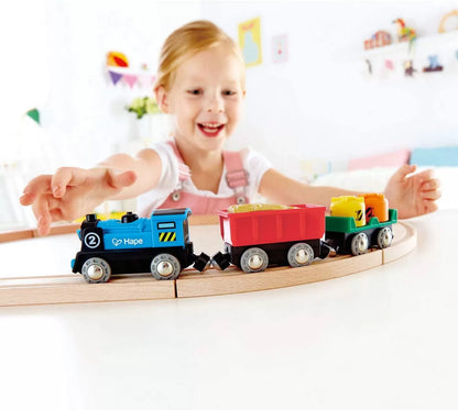 HAPE TREN MARFAR CU DOUA VAGOANE, HAPE