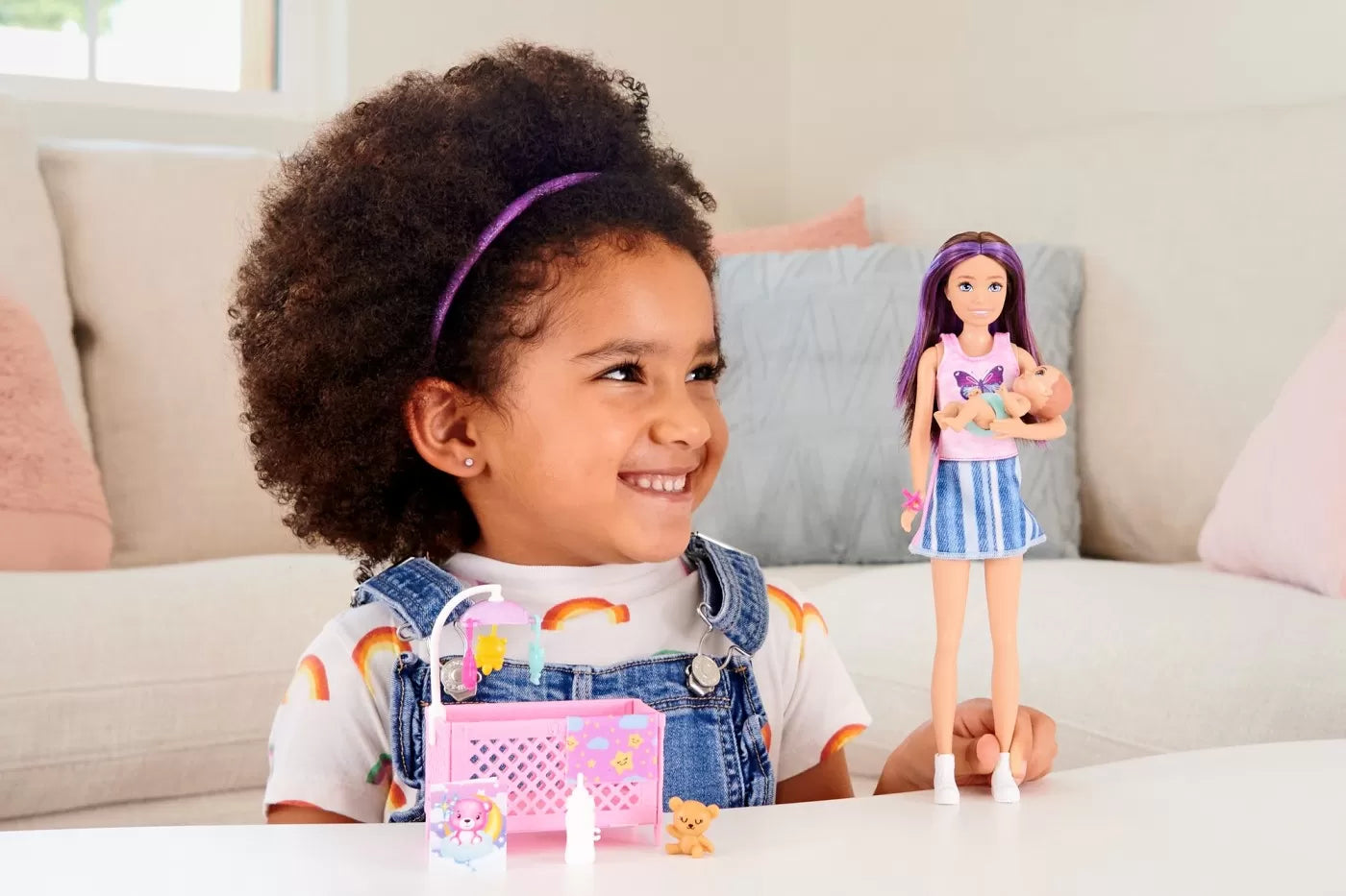 PAPUSA BARBIE MAMICA SATENA CU BEBELUS, BARBIE - FAMILY