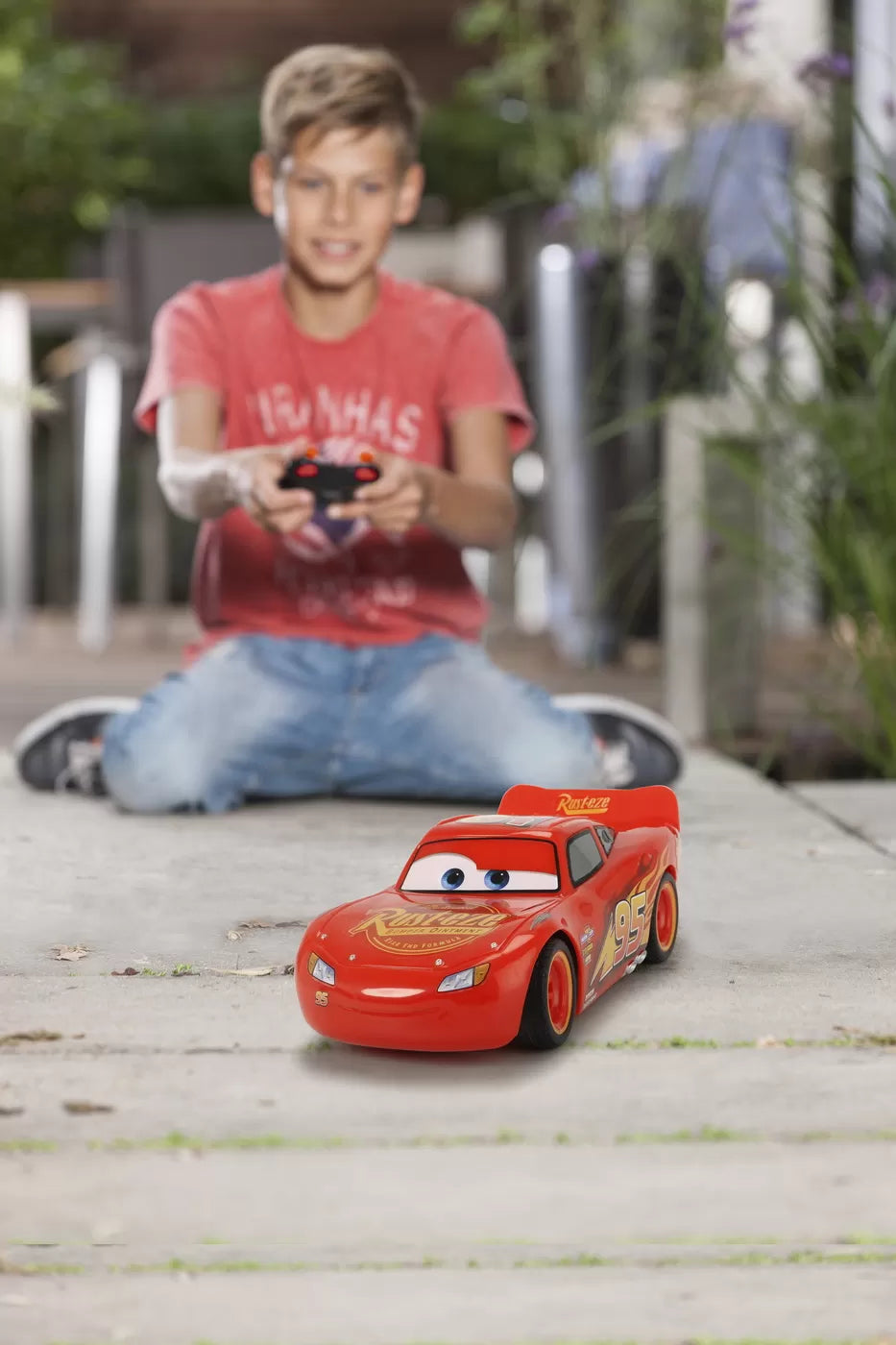 MASINA CU TELECOMANDA FULGER McQUEEN 17CM, CARS