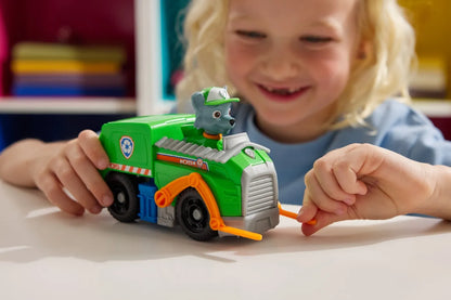 PATRULA CATELUSILOR SET VEHICUL DE BAZA CAMIONUL DE RECICLARE  SI FIGURINA ROCKY, PATRULA CATELUSILOR