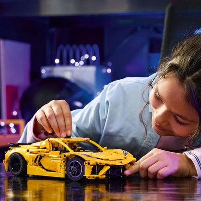 LEGO TECHNIC CHEVROLET CORVETTE STINGRAY 42205, LEGO TECHNIC