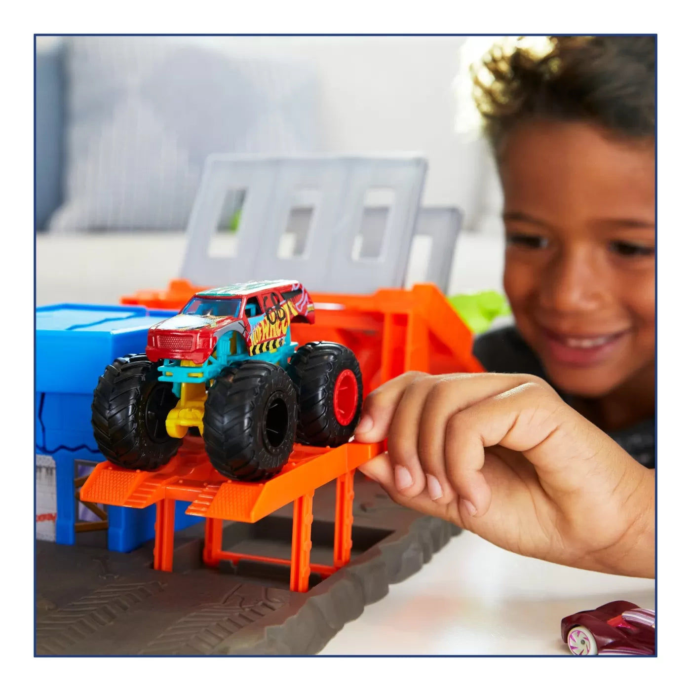 HOT WHEELS MONSTER TRUCKS SET BLAST STATION , HOT WHEELS - MONSTER TRUCK