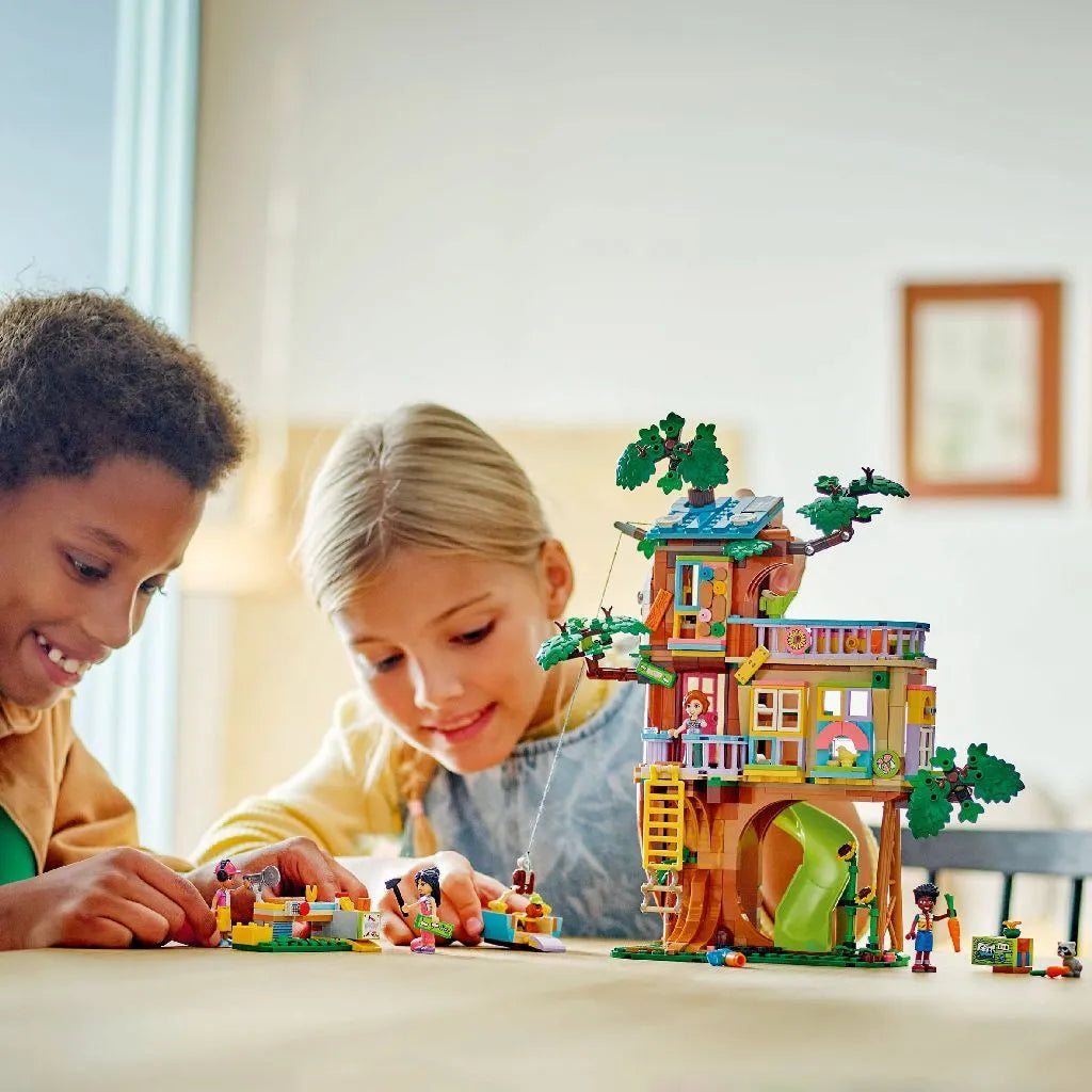 LEGO FRIENDS MOMENTE CU PRIETENII LA CASA DIN COPAC 42652, LEGO FRIENDS