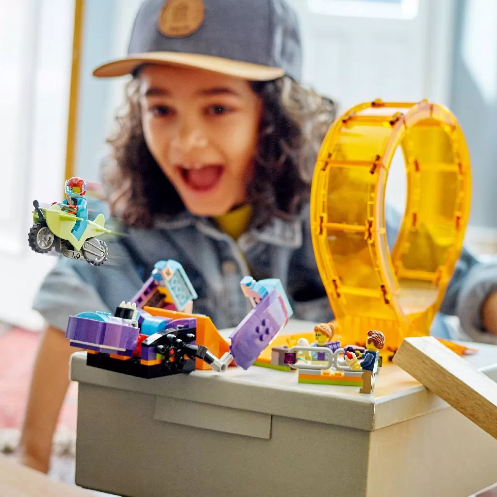 LEGO CITY STUNTZ CASCADORIE ZDROBITOARE IN BUCLA 60338, LEGO CITY