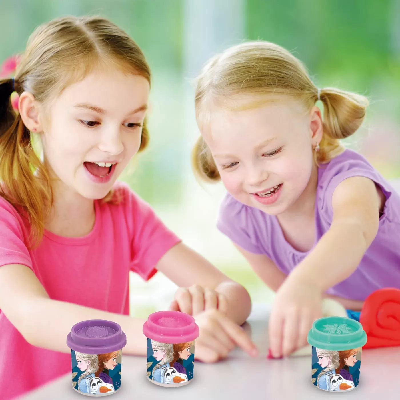SET 10 BORCANASE DE PLASTILINA FROZEN IN AMBALAJ DE CARTON, AS