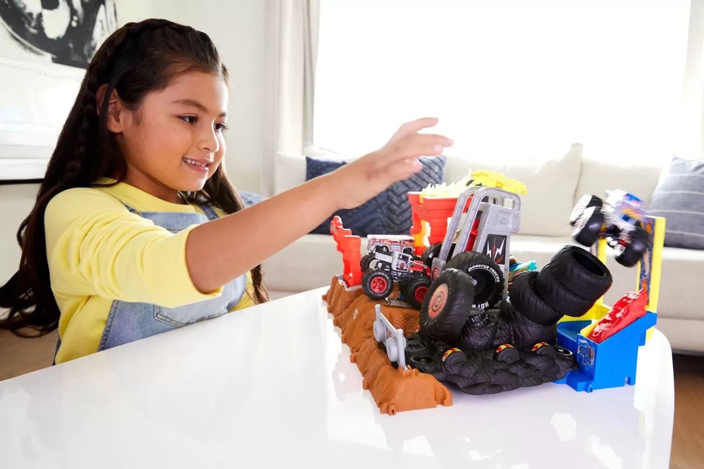 HOT WHEELS MONSTER TRUCKS ENTRY CHALLENGE ARENA SMASHERS PROVOCAREA TIRE PRESS, HOT WHEELS - MONSTER TRUCK
