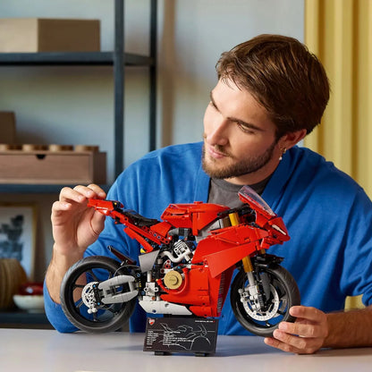LEGO TECHNIC MOTOCICLETA DUCATI PANIGALE V4 S 42202, LEGO TECHNIC