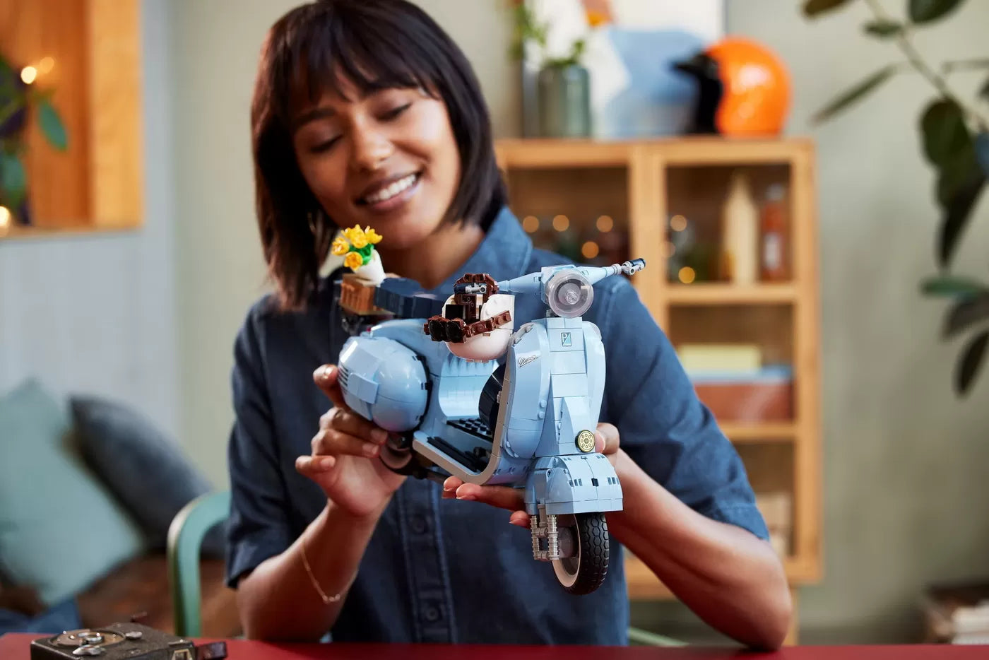 LEGO ICONICS VEHICULE ICONICE VESPA 125 10298, LEGO ICONICS
