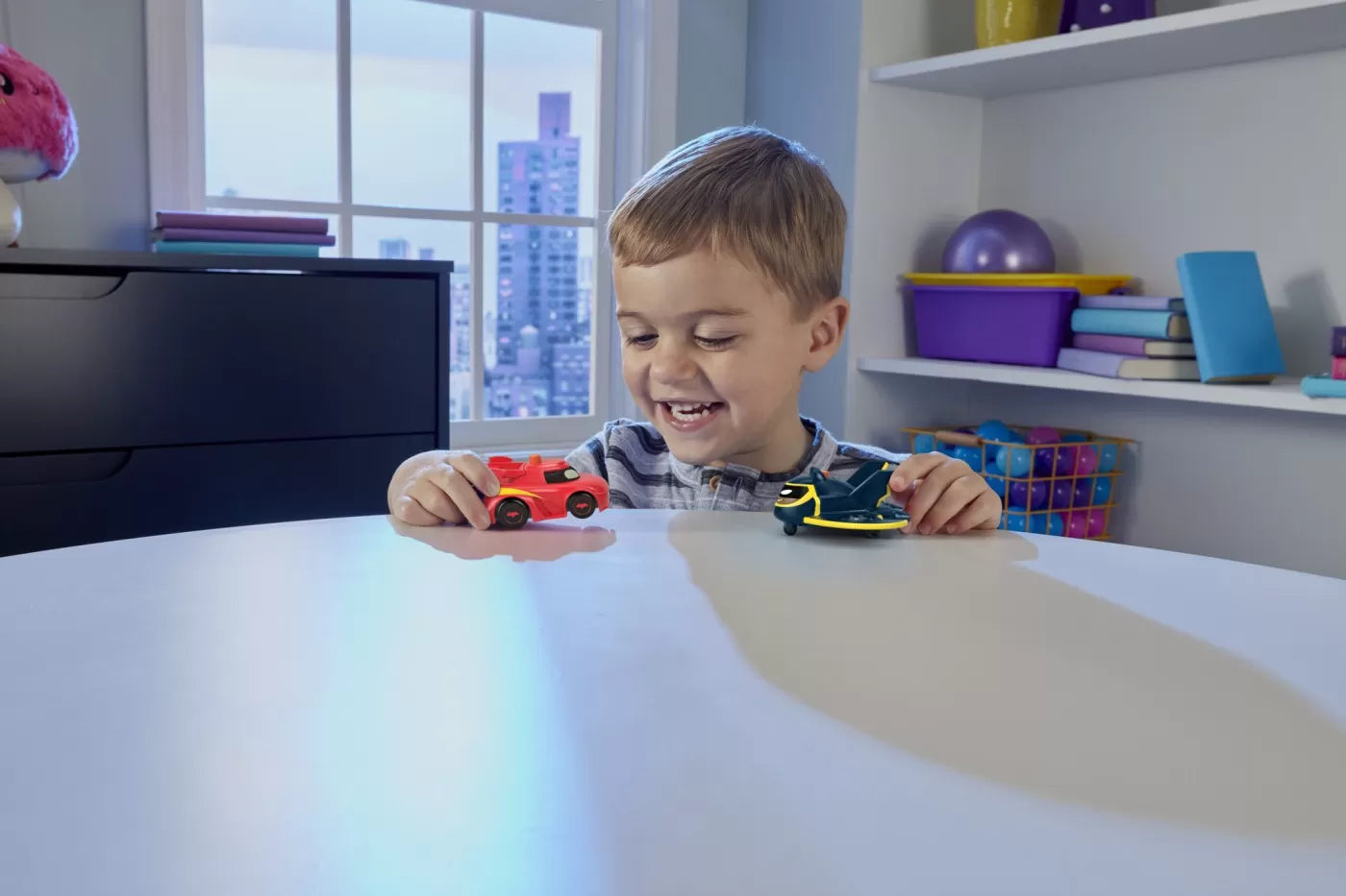 FISHER PRICE BATWHEELS SET 2 MASINUTE CU LUMINI REDBIRD SI BATWING SCARA 1:55, FISHER PRICE - BATWHEELS