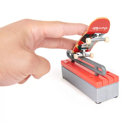 TECH DECK PACHET CU OBSTACOL FINGERBOARD JAMES, TECH DECK