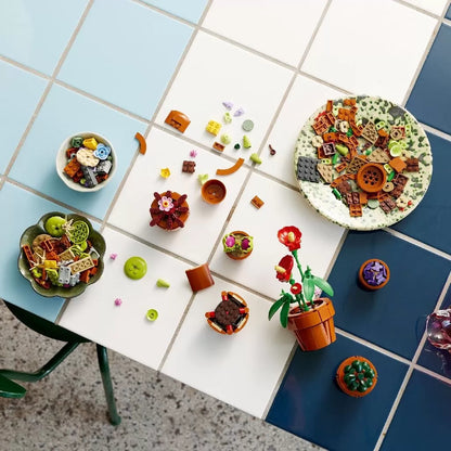 LEGO ICONS PLANTE DE MICI DIMENSIUNI 10329, LEGO ICONICS