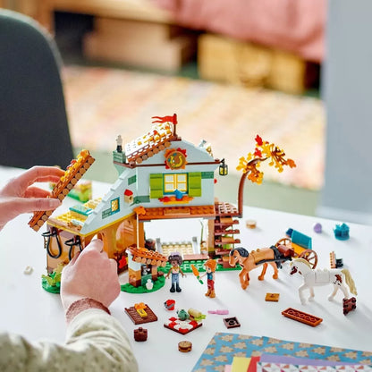 LEGO FRIENDS GRAJDUL PENTRU CAI AL LUI AUTUMN 41745, LEGO FRIENDS
