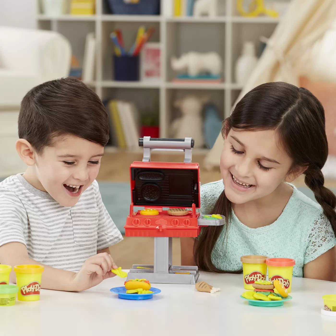 PLAY-DOH SET GRATAR CU FORME SI STAMPILE, PLAY-DOH