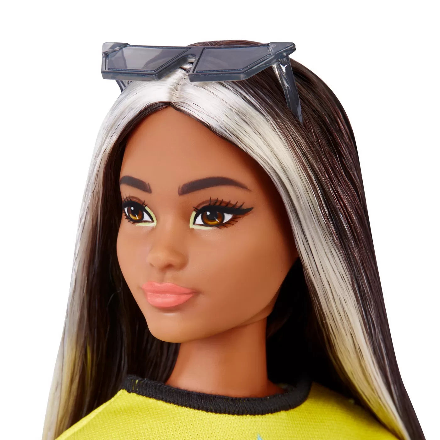 PAPUSA BARBIE FASHIONISTA BRUNETA CU SUVITE BLONDE, BARBIE - FASHIONISTAS