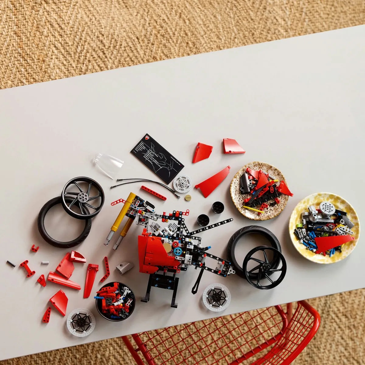 LEGO TECHNIC MOTOCICLETA DUCATI PANIGALE V4 S 42202, LEGO TECHNIC