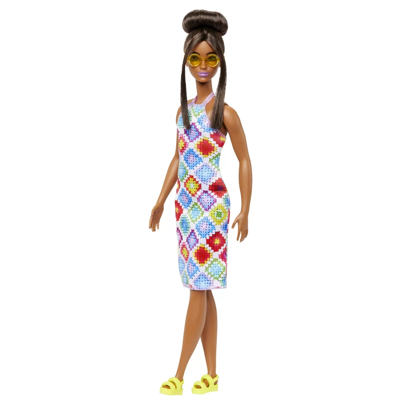PAPUSA BARBIE FASHIONISTA SATENA CU OCHELARI DE SOARE GALBENI, BARBIE - FASHIONISTAS