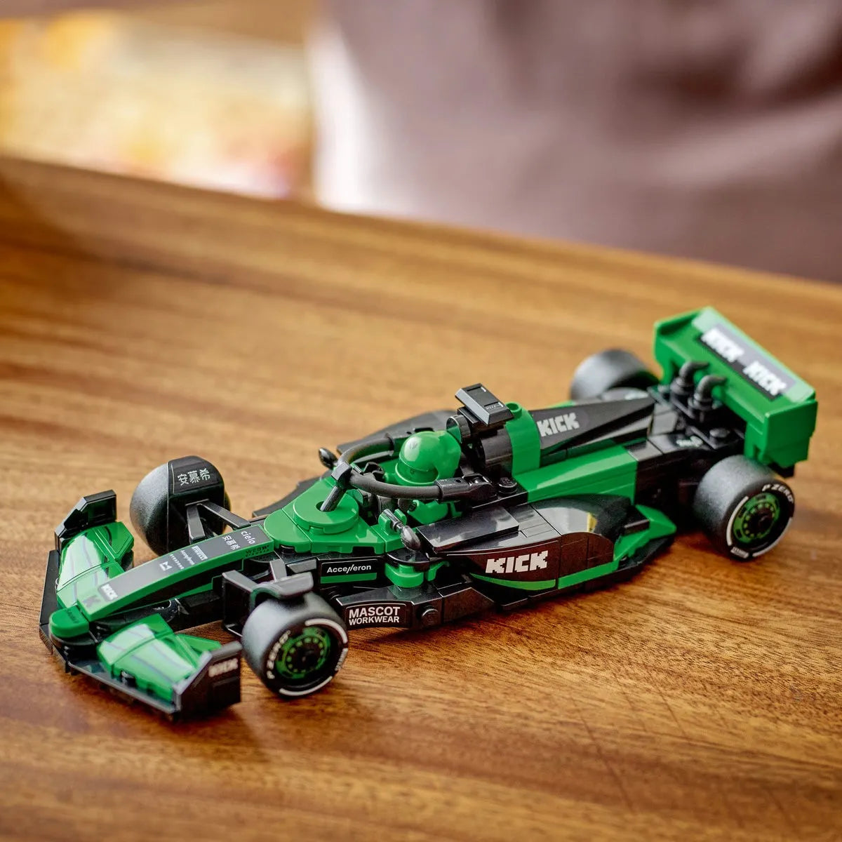 LEGO SPEED CHAMPIONS MASINA DE CURSE F1 KICK SAUBER 77247, LEGO SPEED CHAMPIONS