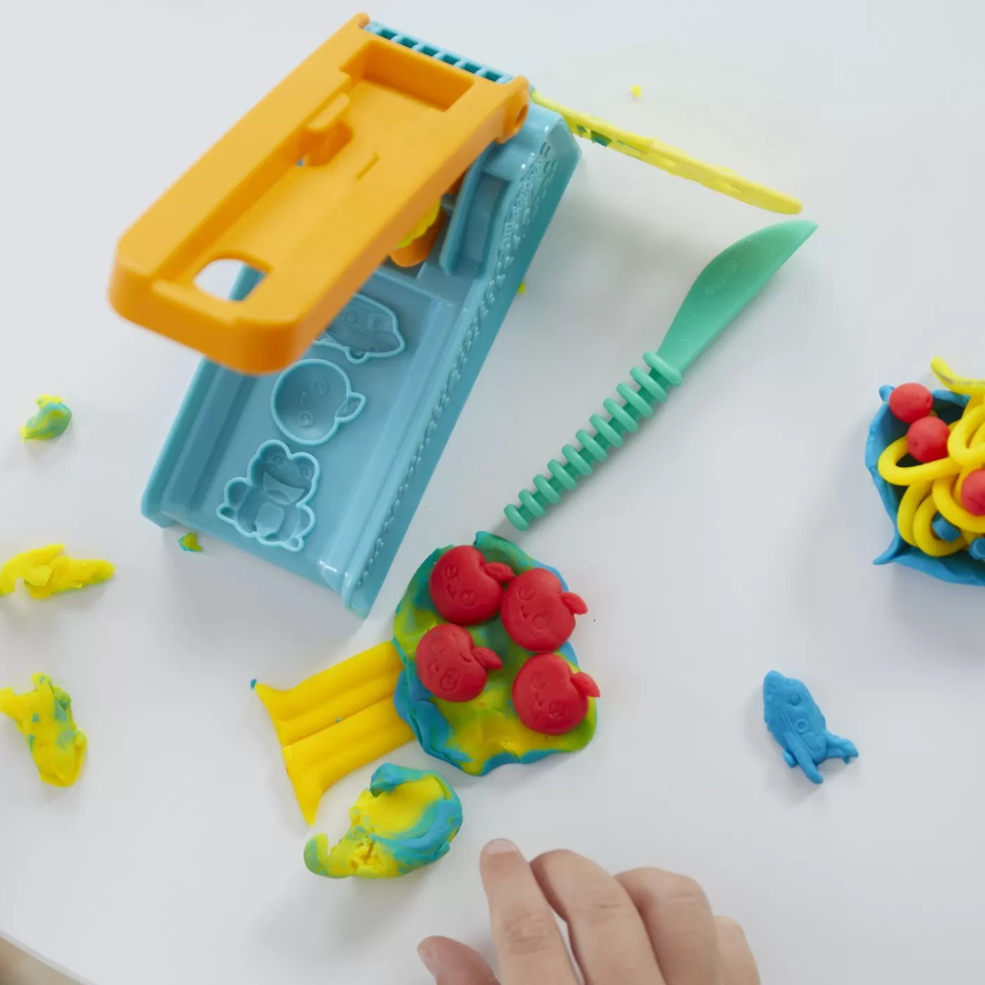 PLAY-DOH STARTERS FABRICA DE DISTRACTIE, PLAY-DOH