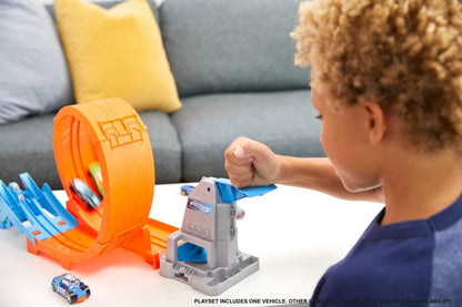 HOT WHEELS CIRCUIT RAPID CU LANSATOR PENTRU CASCADORII SI MASINUTA EXCLUSIVA, HOT WHEELS - ACTION