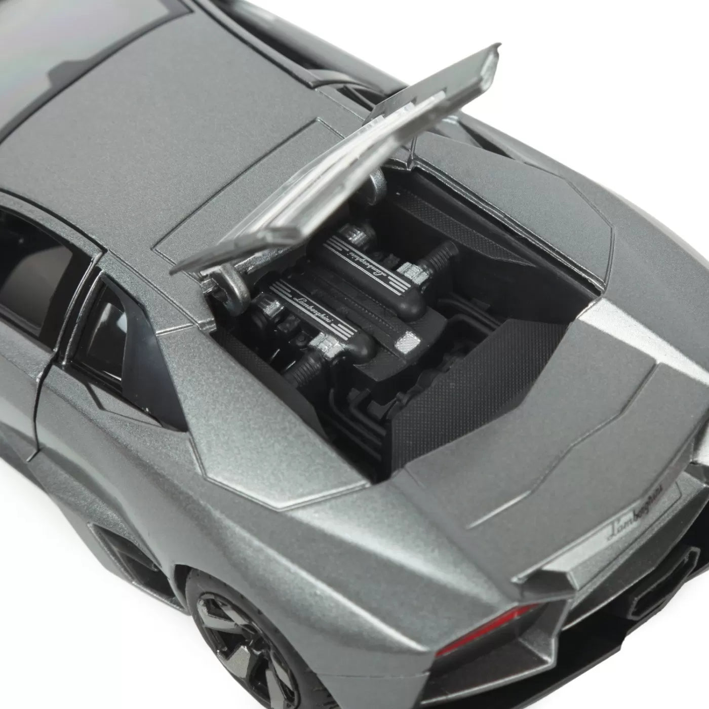 MASINUTA METALICA LAMBORGHINI REVENTON SCARA 1 LA 24, RASTAR METAL 1:24