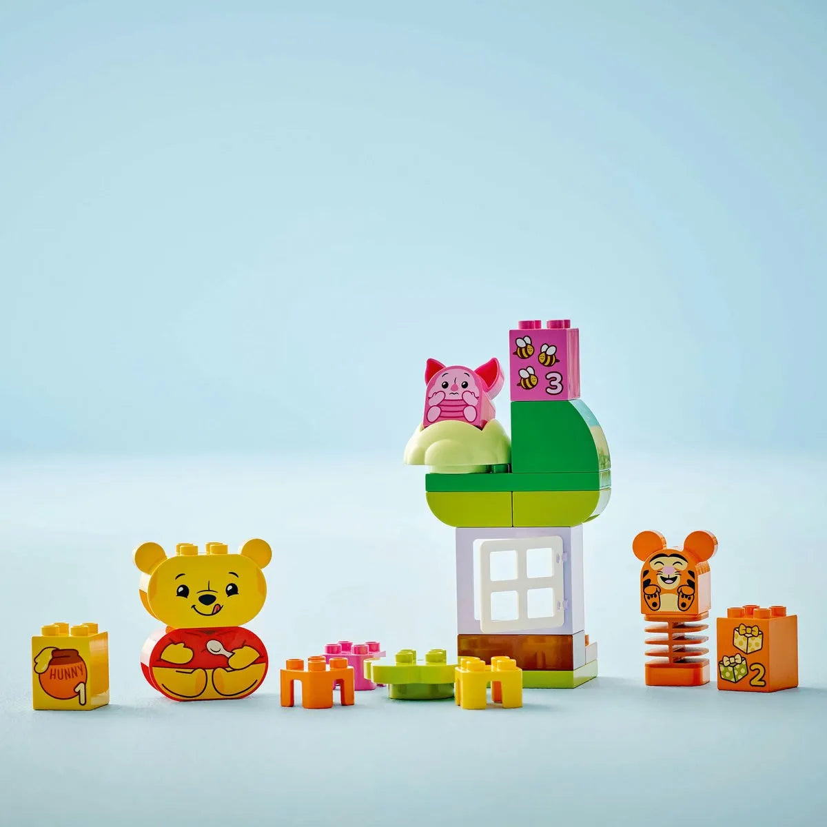 LEGO DUPLO PETRECEREA DE ZIUA DE NASTERE A LUI WINNIE DE PLUS 10457 , LEGO DUPLO