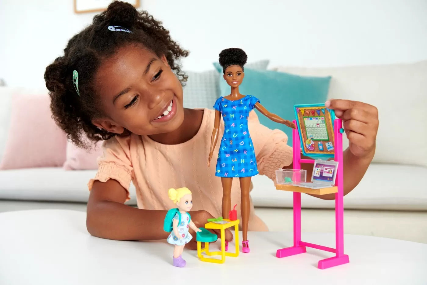 BARBIE CARIERE SET MOBILIER CU PAPUSA BRUNETA PROFESOARA , BARBIE - I CAN BE
