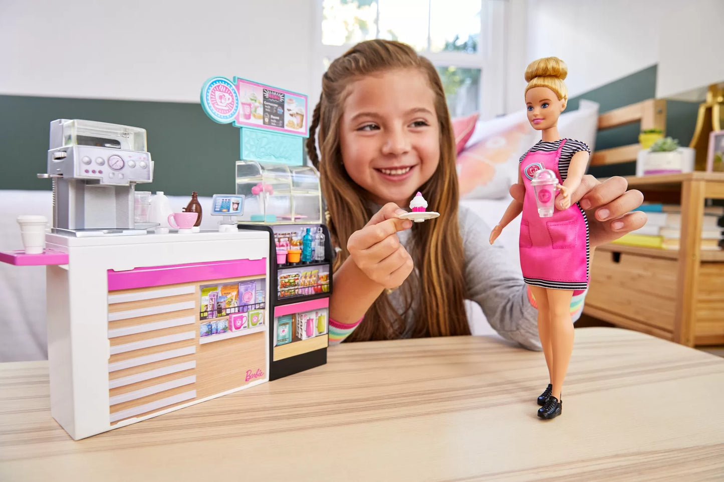 BARBIE  SET CAFENEA CU 20 DE ACCESORII, BARBIE - I CAN BE